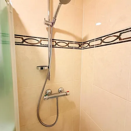 Bel Air - Beachside One-bedroom In T142 Apartment *